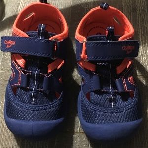 Boys size 10 oshkosh bgosh hyperb sandals
